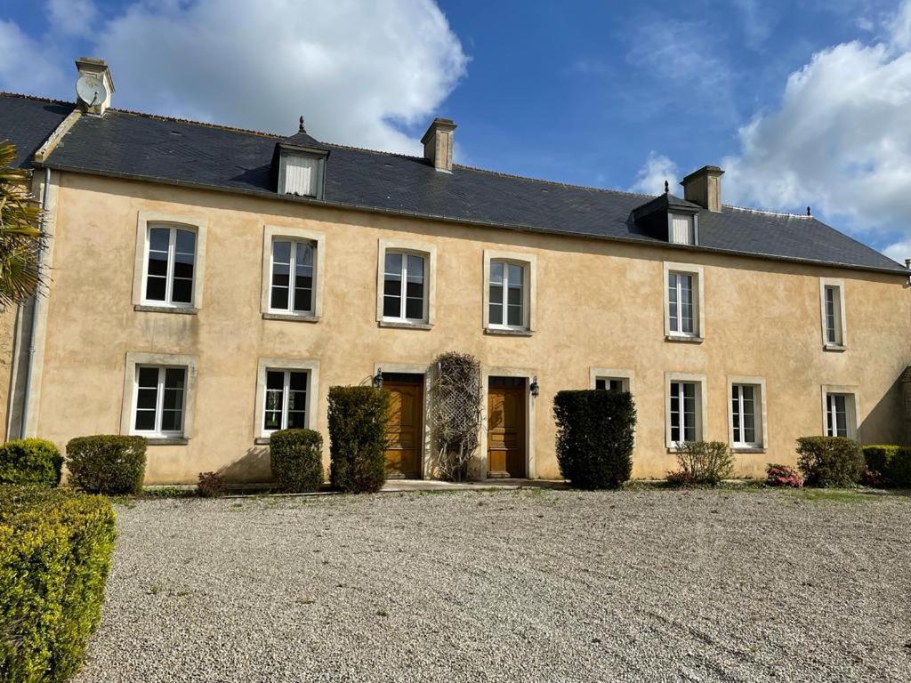 Le Clos Du Bas Courtil Guesthouse B&B Omaha Beach Osmanville Екстериор снимка